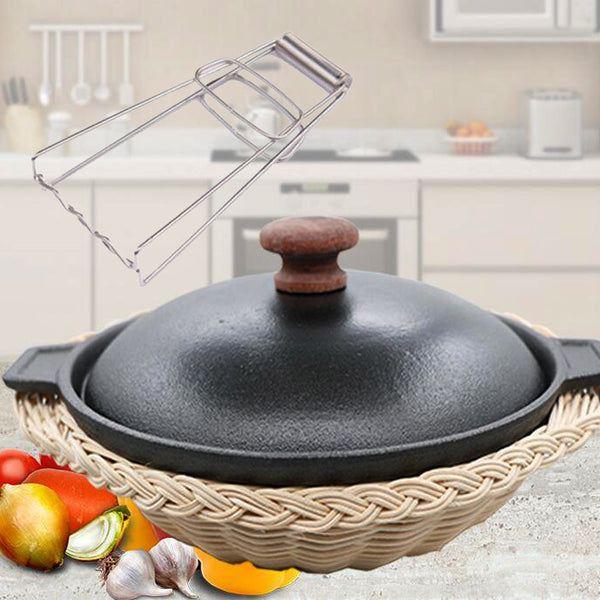 Uncoated cast iron wok with lid