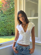 V-neck slim sleeveless lace embroidered blouse